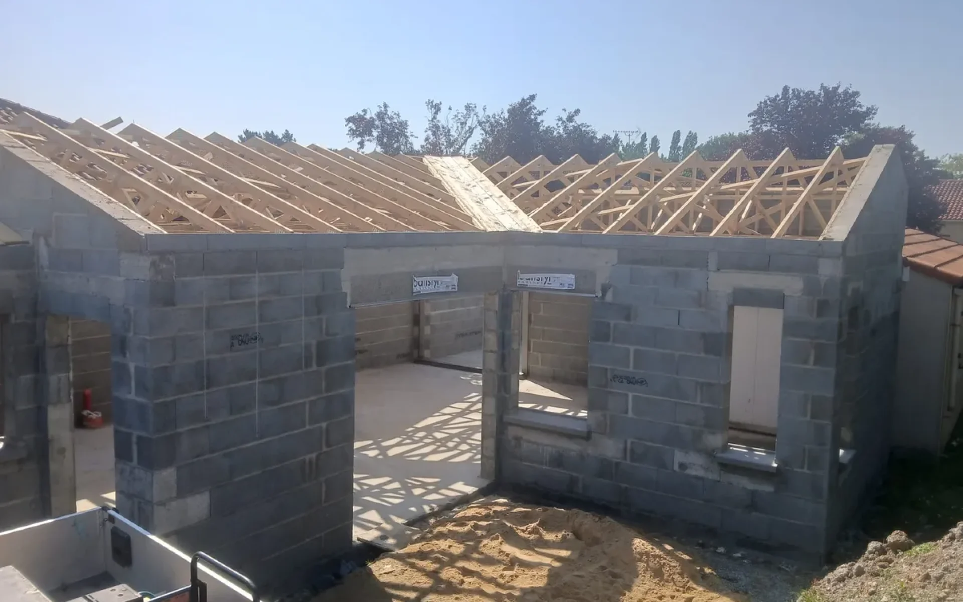 realisation-fermette-industrielle-simon-charpente-bois-charpentier-vallons-de-l-erdre (3)